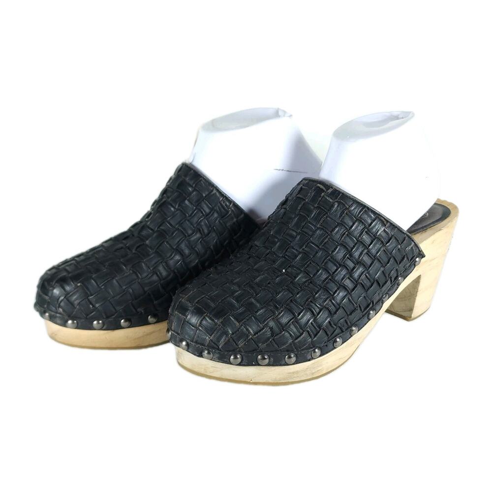 Free People Women's Adelaide 39 US8,5 Black Woven Leather Platform Mules Clogs